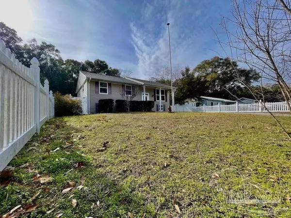 2129 Pullman Cir, Pensacola, FL 32526