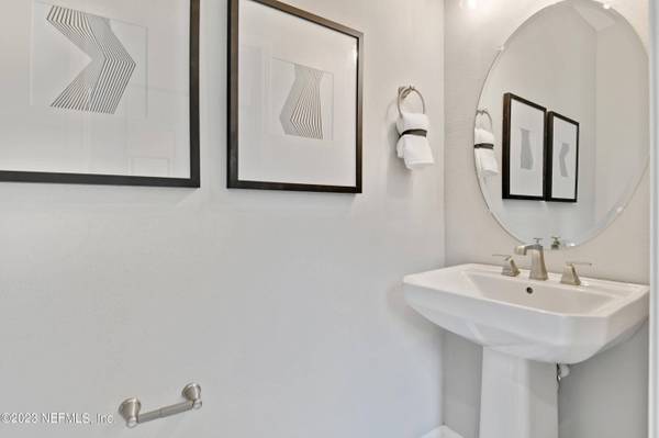 1354 HIGH FALLS DR, Jacksonville, FL 32205