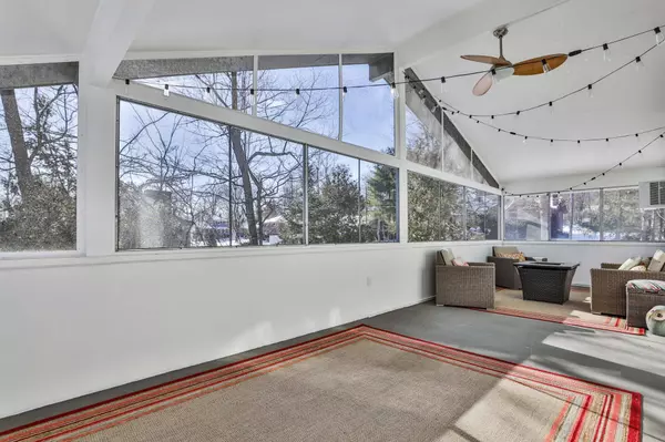 10 Lucille AVE, Salem, NH 03079