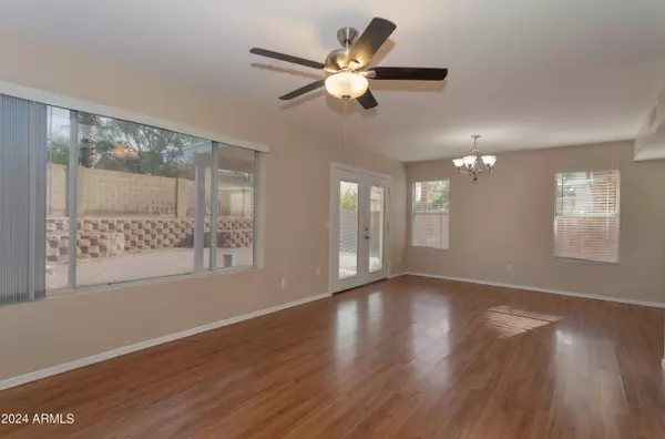 4810 W PIUTE Avenue, Glendale, AZ 85308