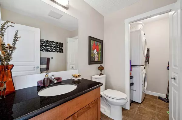 211 Aspen Stone BLVD SW #2204, Calgary, AB T3H 0K1