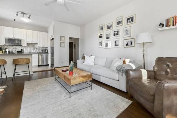 411 Marlborough St #9, Boston, MA 02115