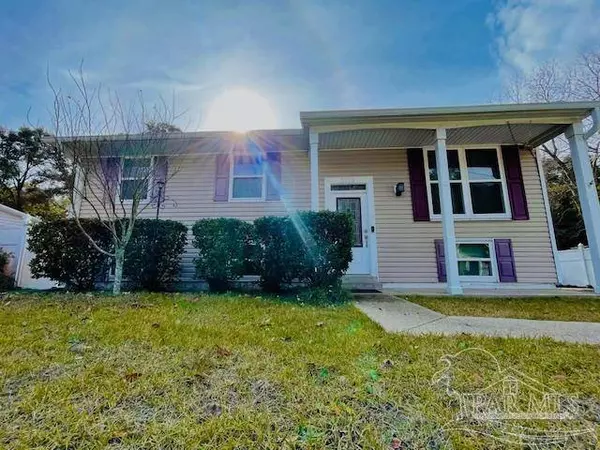 2129 Pullman Cir, Pensacola, FL 32526