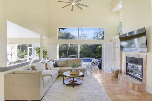 6370 Longleaf Pine DR, Jupiter, FL 33458