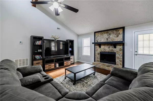 1299 Bugle CT, Hampton, GA 30228