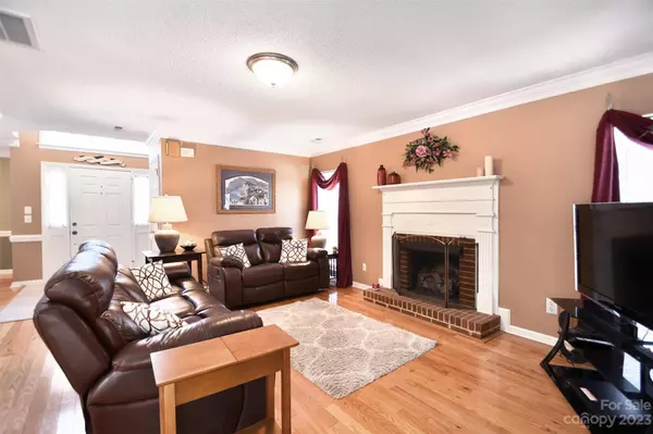 15005 Wiltshire Manor DR, Charlotte, NC 28278