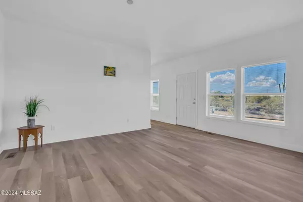 6358 N Van Ark Road, Tucson, AZ 85743