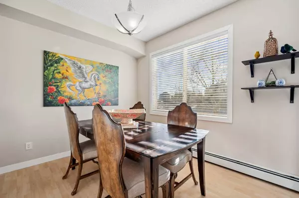 211 Aspen Stone BLVD SW #2204, Calgary, AB T3H 0K1