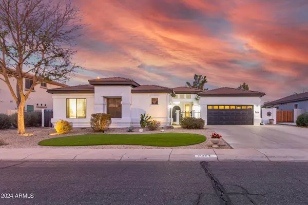 3129 S LARKSPUR Street, Gilbert, AZ 85295