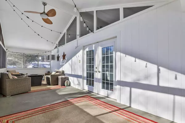 10 Lucille AVE, Salem, NH 03079