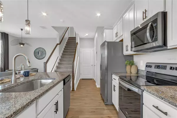 1192 LAKESHORE BREEZE PL, Kissimmee, FL 34747