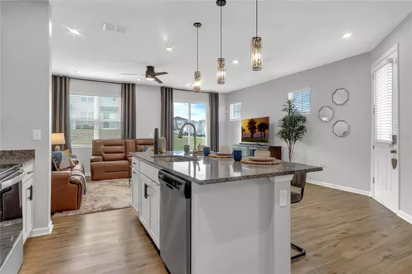 1192 LAKESHORE BREEZE PL, Kissimmee, FL 34747