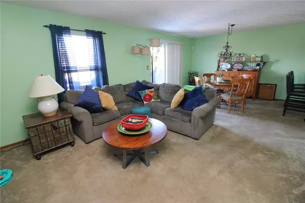 2904 Timberglen Dr, Imperial, PA 15126