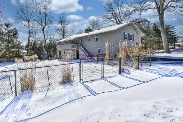 10 Lucille AVE, Salem, NH 03079