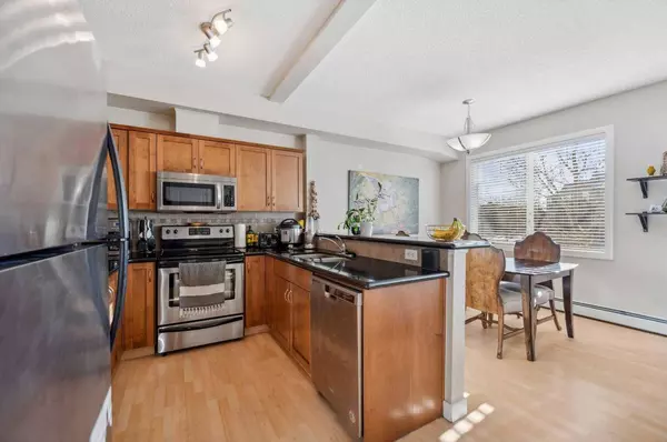 211 Aspen Stone BLVD SW #2204, Calgary, AB T3H 0K1