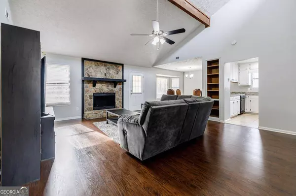 1299 Bugle CT, Hampton, GA 30228