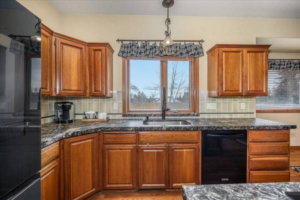 726 E Wellington Dr, Spokane, WA 99208