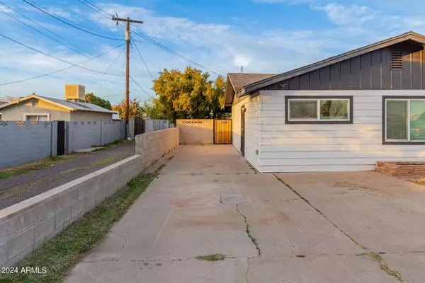 4712 E MELVIN Street, Phoenix, AZ 85008