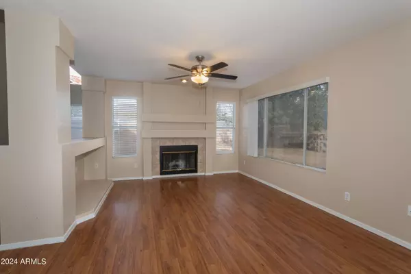 4810 W PIUTE Avenue, Glendale, AZ 85308