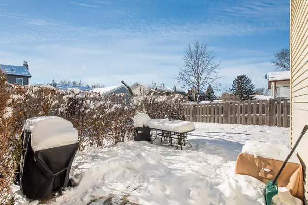 456 E Valleyview DR, Bartlett, IL 60103