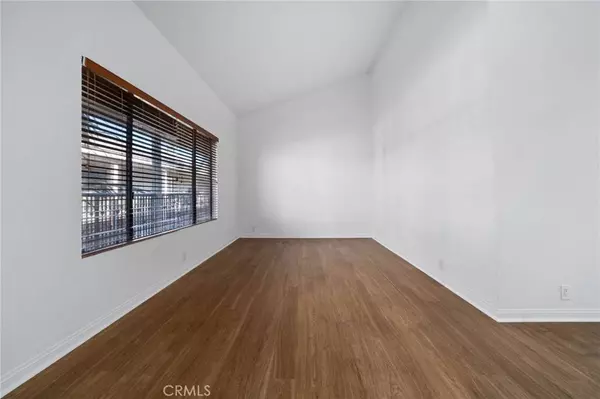 1070 Temple AVE #201, Long Beach, CA 90804