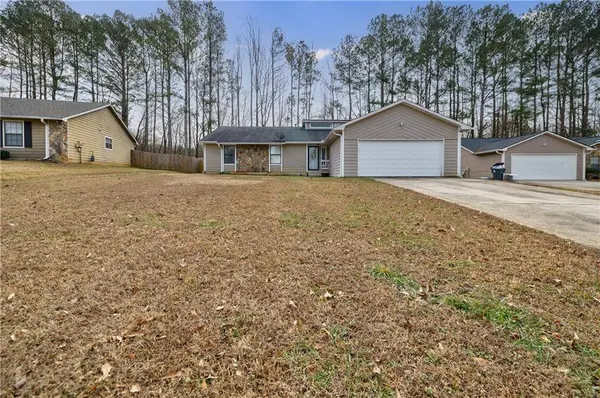 1299 Bugle CT, Hampton, GA 30228