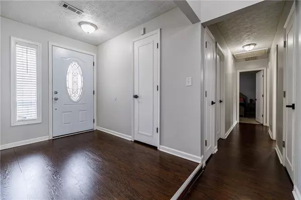 1299 Bugle CT, Hampton, GA 30228