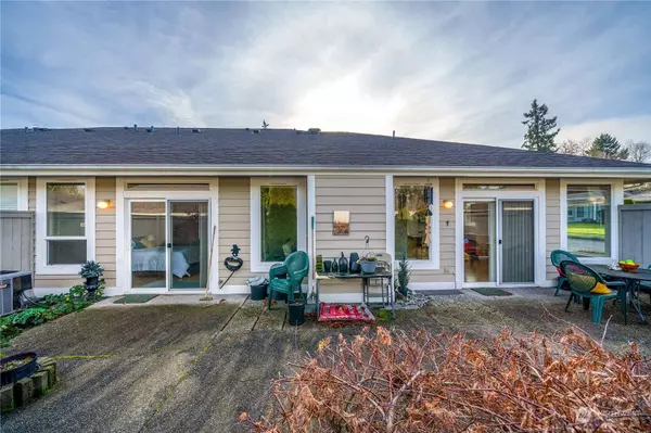 1118 Garden CIR, Fircrest, WA 98466