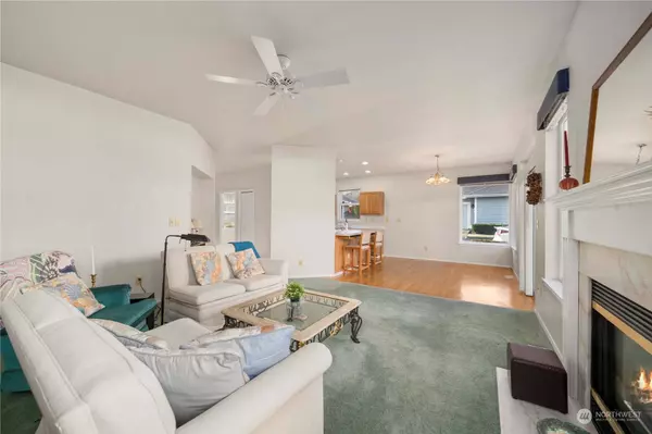 1118 Garden CIR, Fircrest, WA 98466