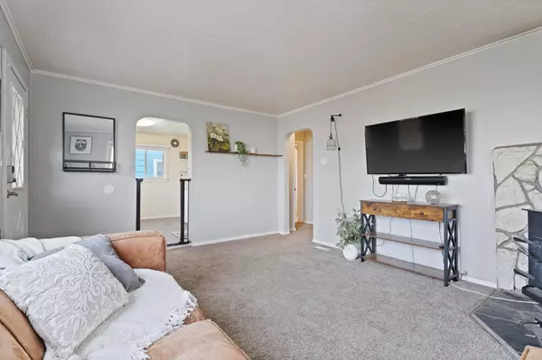 1504 E Lacrosse Ave, Spokane, WA 99207