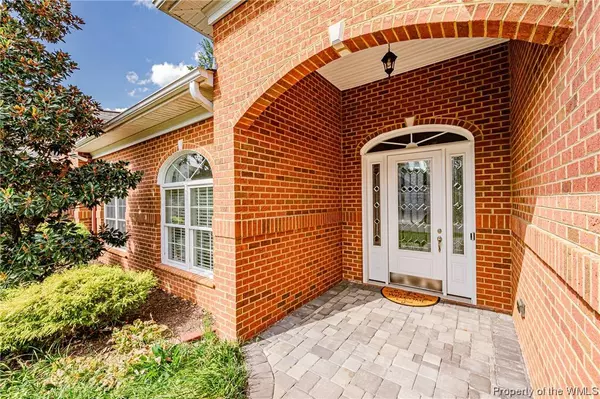 3370 Rock Creek Villa DR, Quinton, VA 23141