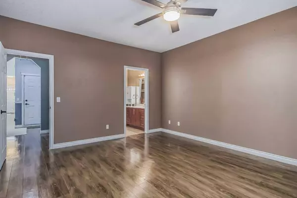 702 Sunvale CRES NE, High River, AB T1V 0G7