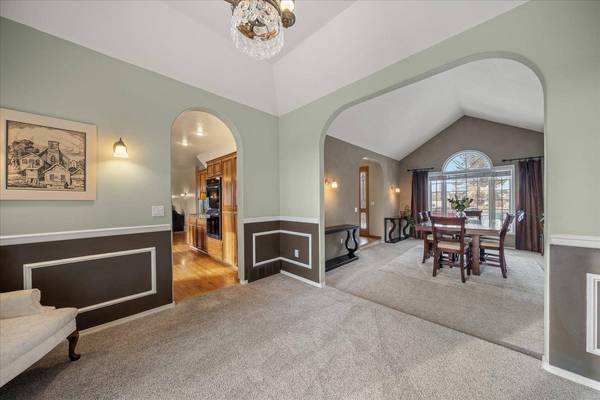 726 E Wellington Dr, Spokane, WA 99208