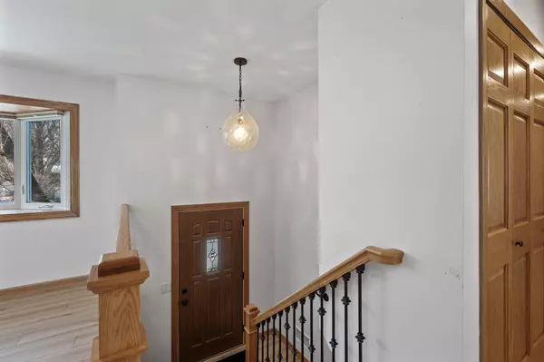 9340 Wedgwood LN N, Maple Grove, MN 55369