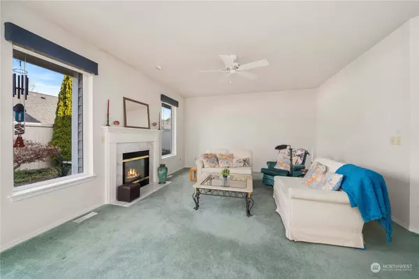 1118 Garden CIR, Fircrest, WA 98466