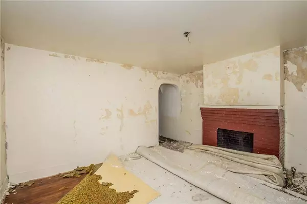 1412 Oakridge Drive, Dayton, OH 45417