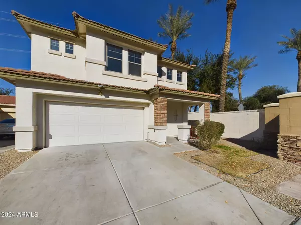 5202 W SHAW BUTTE Drive, Glendale, AZ 85304