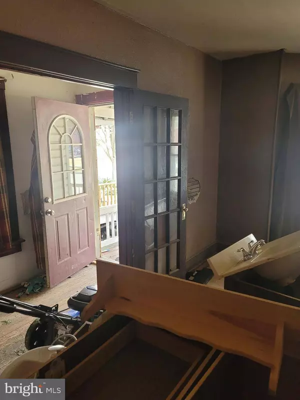 615 CEMETERY ST, Williamsport, PA 17701