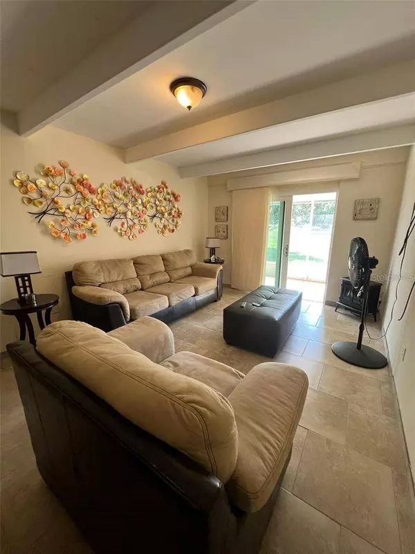 923 CLUB CIR, Lake Wales, FL 33854