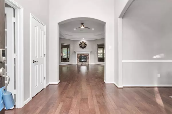 12102 Oak Cluster W, Magnolia, TX 77354