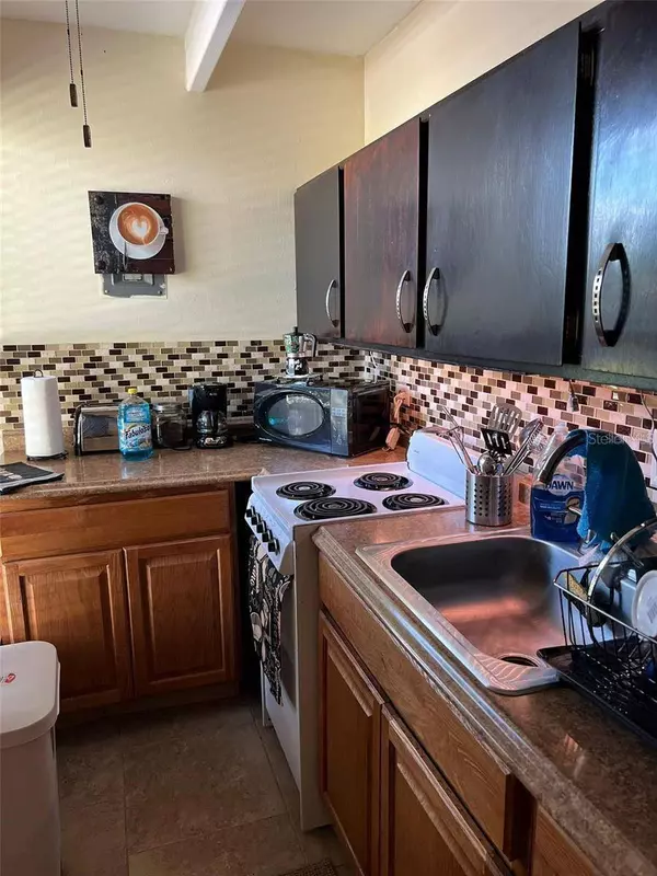 923 CLUB CIR, Lake Wales, FL 33854