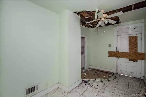 1412 Oakridge Drive, Dayton, OH 45417