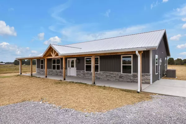 295 Dugout Road, Summertown, TN 38483