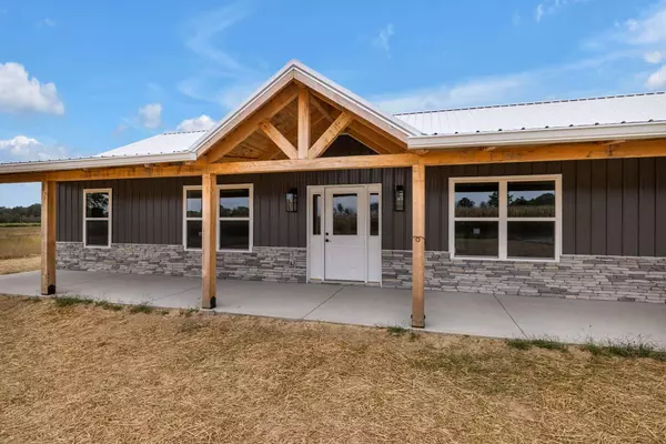 295 Dugout Road, Summertown, TN 38483