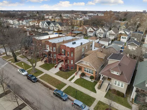 5250 W Grace Street, Chicago, IL 60641