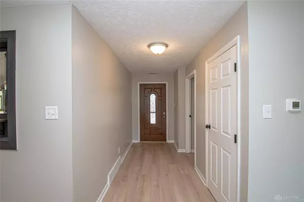 643 Saxony Drive, Xenia, OH 45385