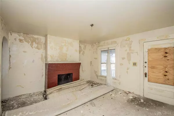 1412 Oakridge Drive, Dayton, OH 45417