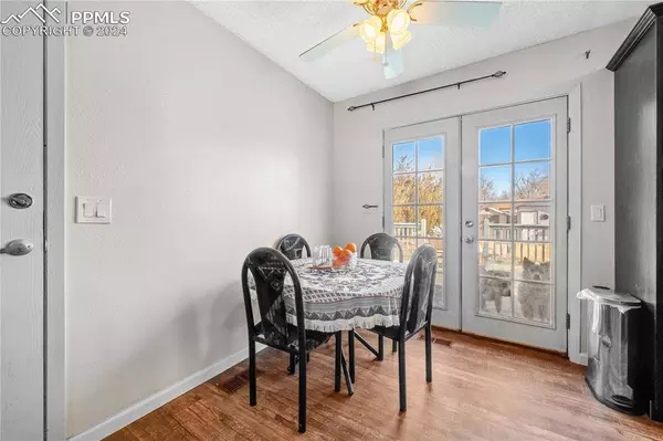 2165 Bainbridge RD, Colorado Springs, CO 80916