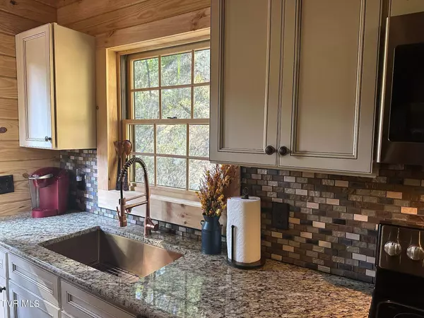 2823 Spurling Hill Way, Sevierville, TN 37862