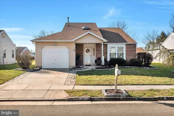 18 PINECREST DR, Woodbury, NJ 08096